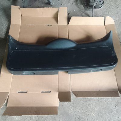 Обшивка кришки багажника Ford Focus, б.в. 1899470589 фото