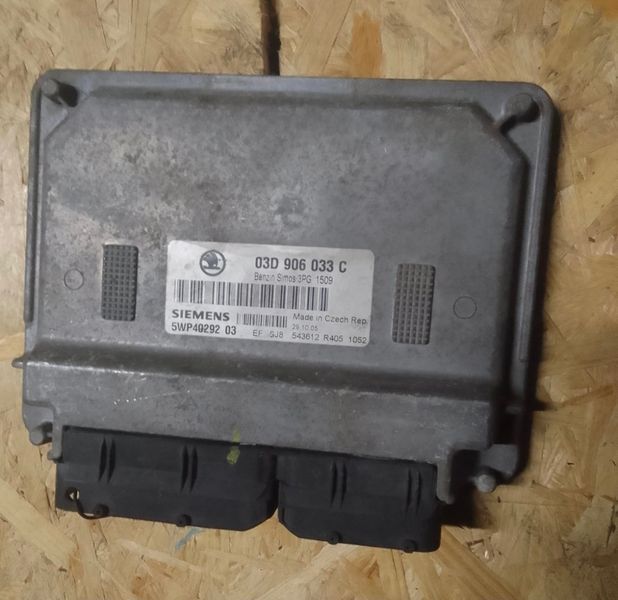 Блок керуванням двигуна Vag 03D906033C, б.в. 03D906033C фото