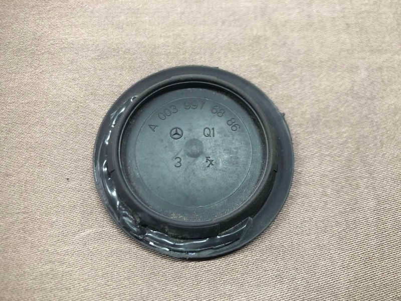Заглушка кузова Mercedes w221, S-класс, б.у 0039976886 фото